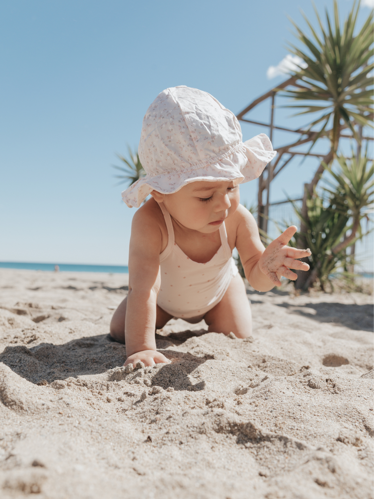 Mit dem Baby am Meer: Praktischer Leitfaden und nützliche Produkte!