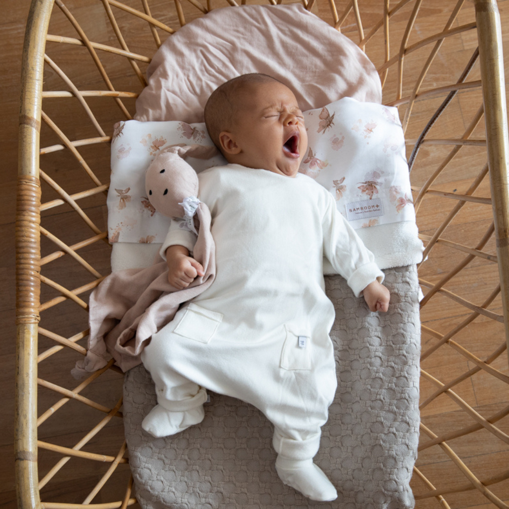 Schlaf im Neugeborenenalter: hier einige Tipps!